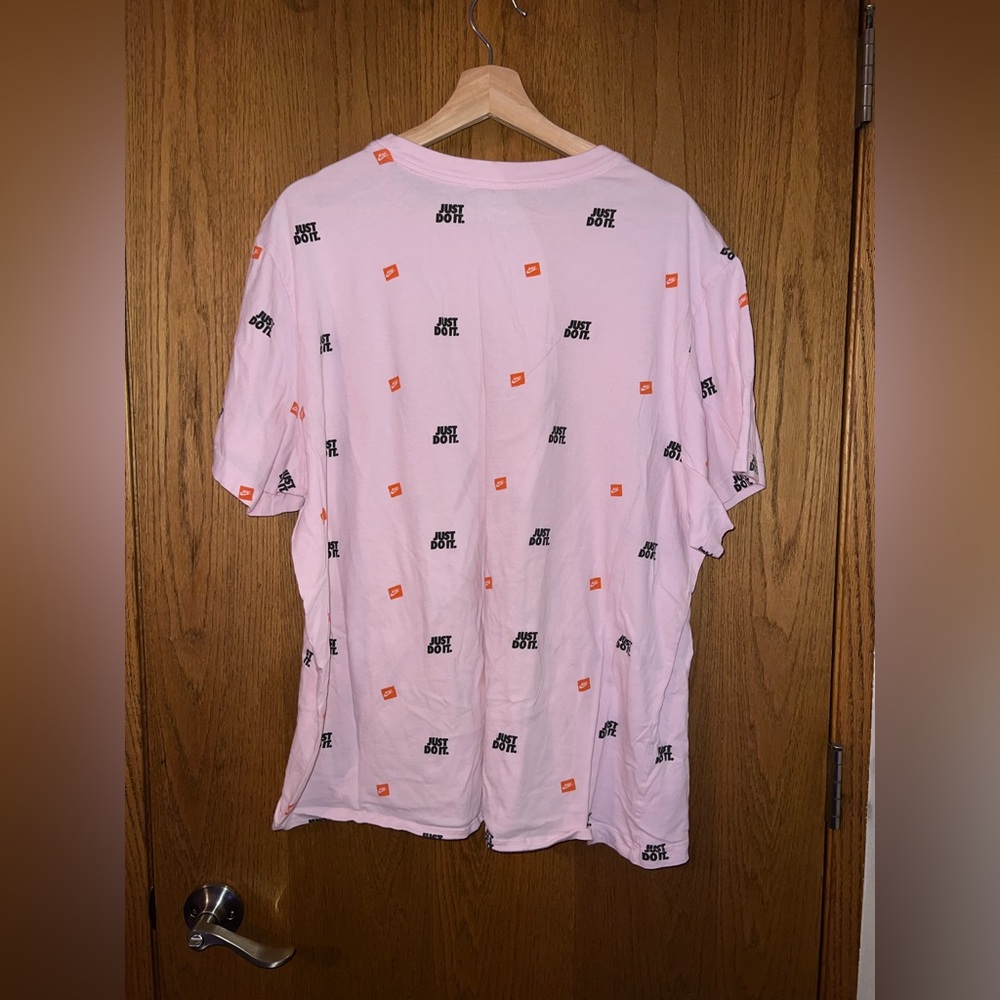 Men’s Nike Shirt